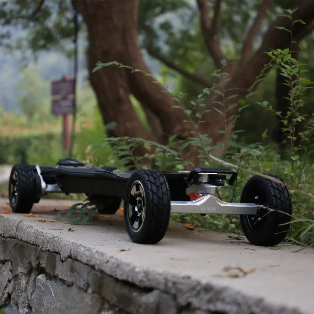 OMW Hussar Street/All-Terrain Carbon Flexible Electric Skateboard